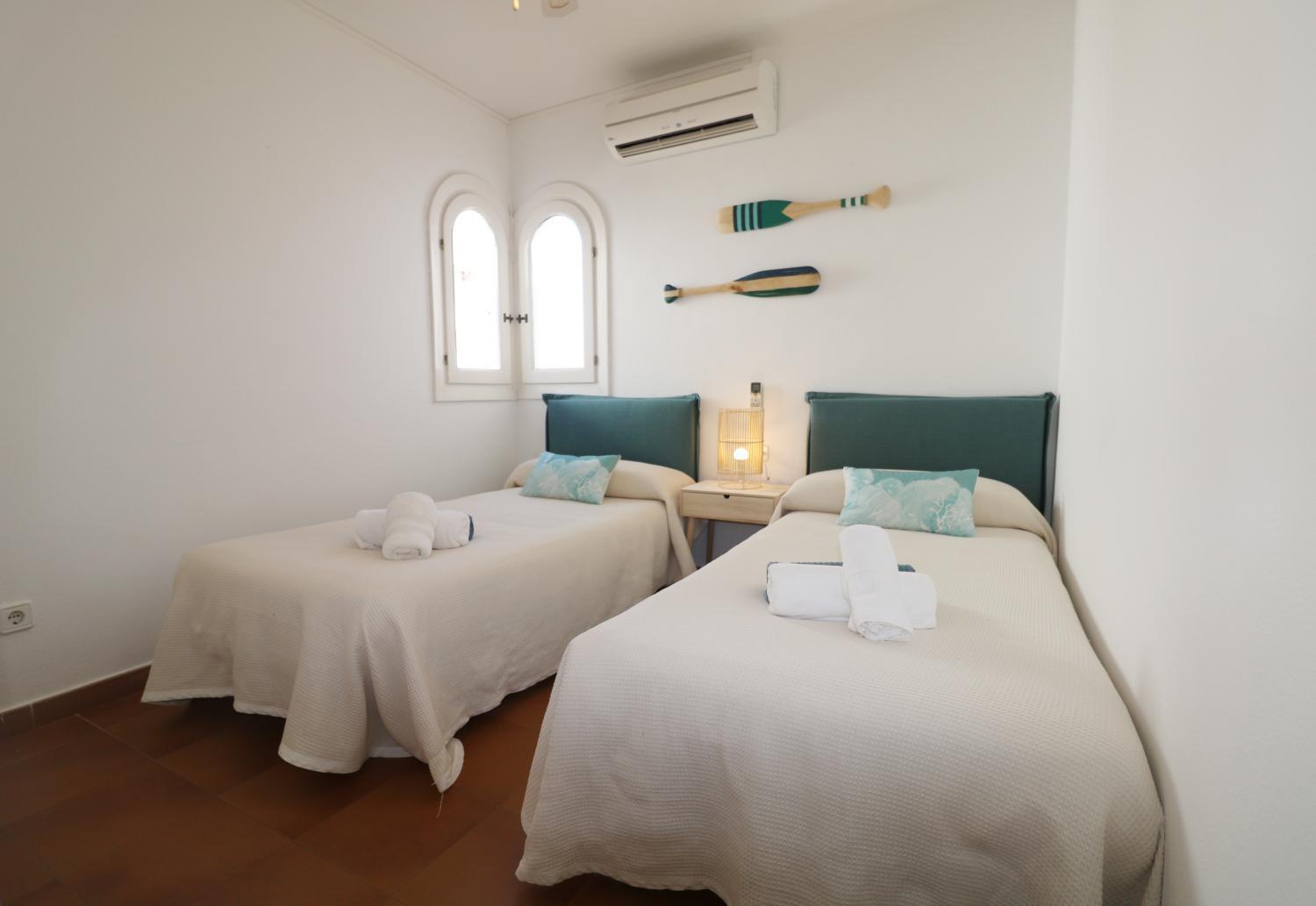Villa Las Marinas - 2 Encantadora Villa Con Piscina A 5 Min De La Playa أرينال دو ان كاسيل المظهر الخارجي الصورة